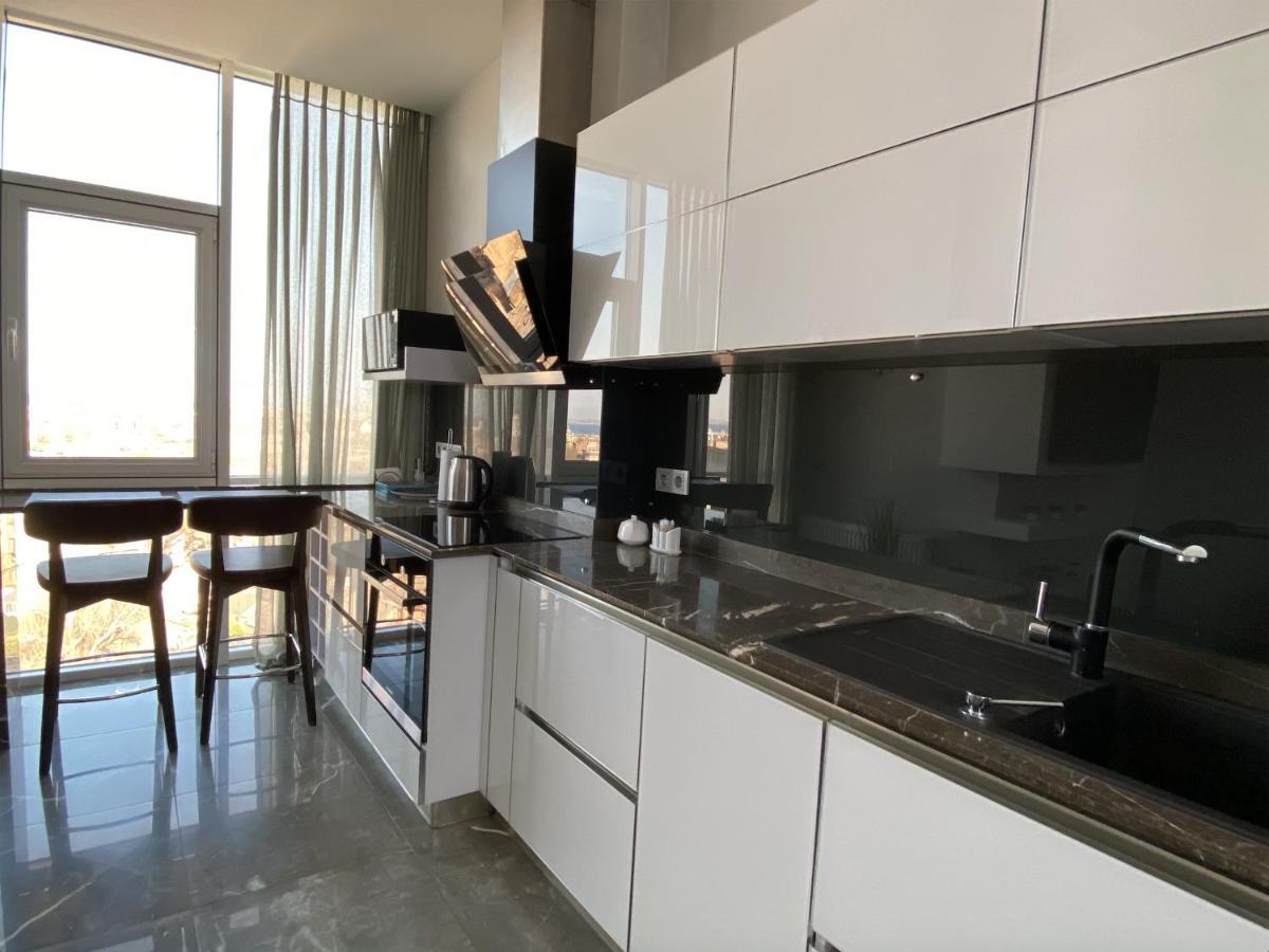 "Pearl 17" Sea View Elite Apartments In Historical Centre Of Odessa Екстер'єр фото